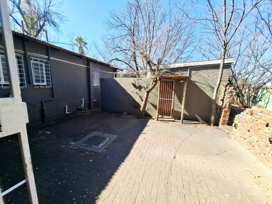 16 Bedroom Property for Sale in Universitas Free State
